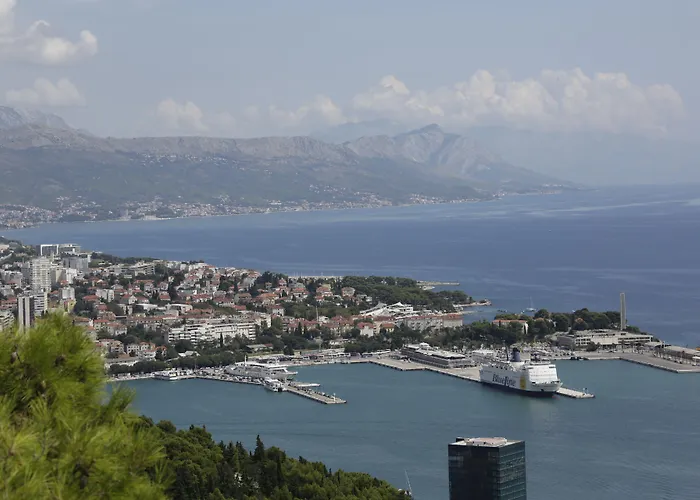 Split Ξενοδοχείο 4*